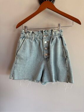 Zara Light Wash Denim Paperbag Waist Shorts High Rise Button Fly Raw Hem Size 2